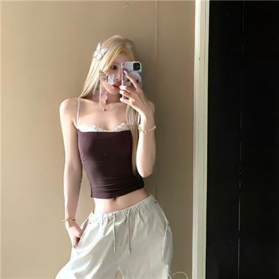 蒙娜丽莎与血月亮
